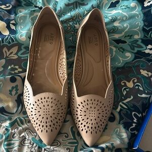Flat shoes size 9.5